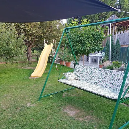 Gyoerkoes アパート