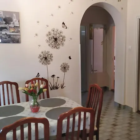 Gyoerkoes Apartment Balatonszarszo